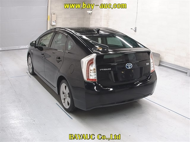 TOYOTA PRIUS 2015