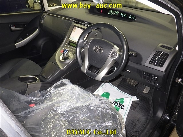 TOYOTA PRIUS 2015