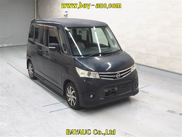 NISSAN ROOX 2010