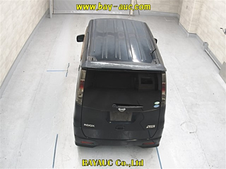 NISSAN ROOX 2010
