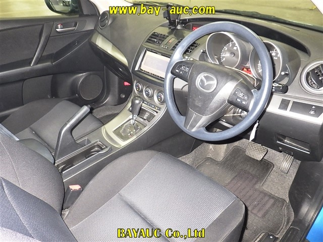MAZDA AXELA 2011
