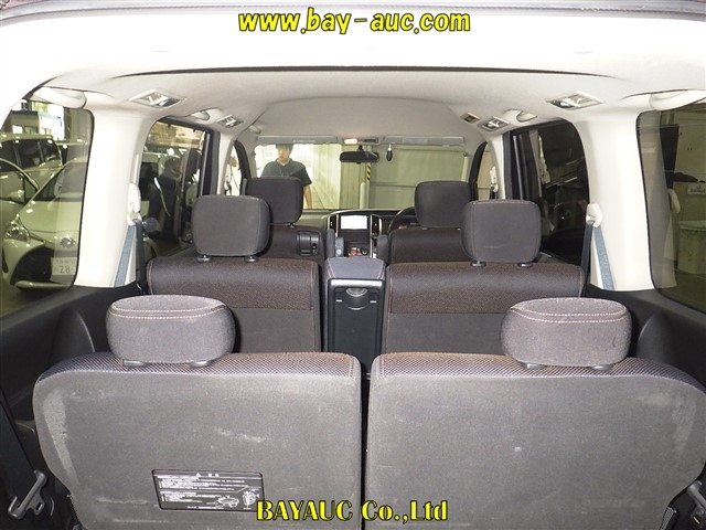 NISSAN SERENA 2009