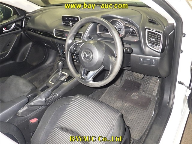 MAZDA AXELA 2016