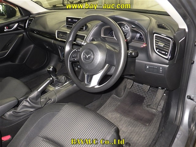 MAZDA AXELA 2016