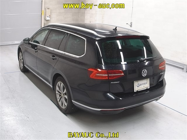 VOLKSWAGEN PASSAT VARIANT 2015
