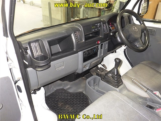 NISSAN CLIPPER TRUCK 2011