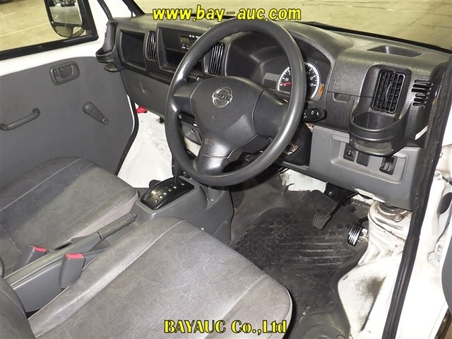 NISSAN CLIPPER TRUCK 2011