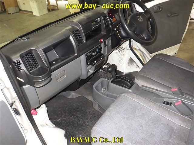 NISSAN CLIPPER TRUCK 2011