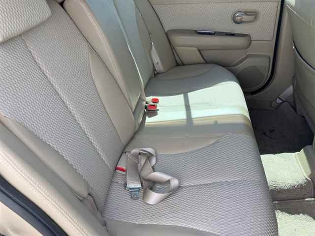 NISSAN TIIDA 2012