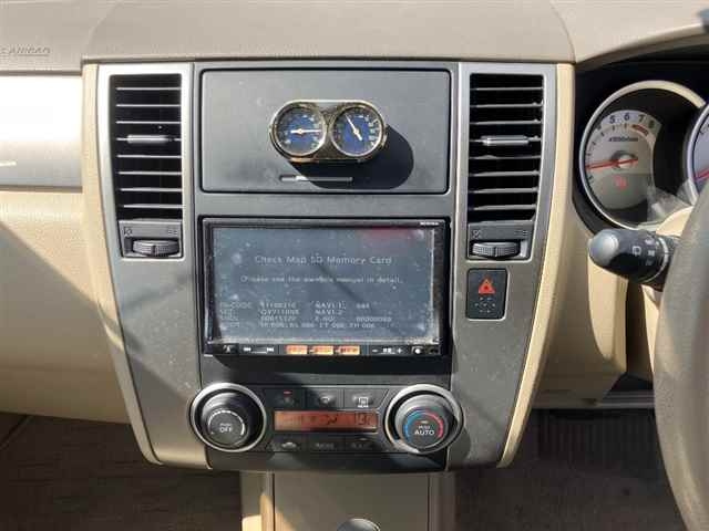 NISSAN TIIDA 2012