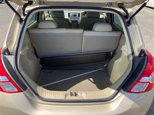 NISSAN TIIDA 2012