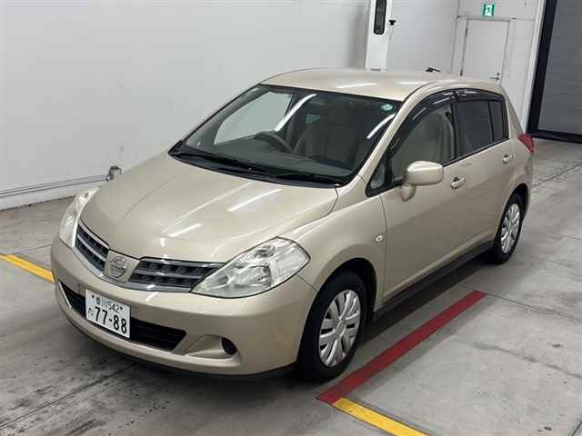 NISSAN TIIDA 2012
