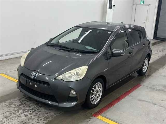 TOYOTA AQUA 2012
