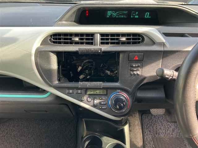 TOYOTA AQUA 2012