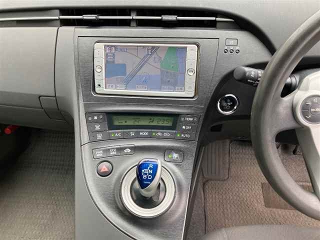TOYOTA PRIUS 2010