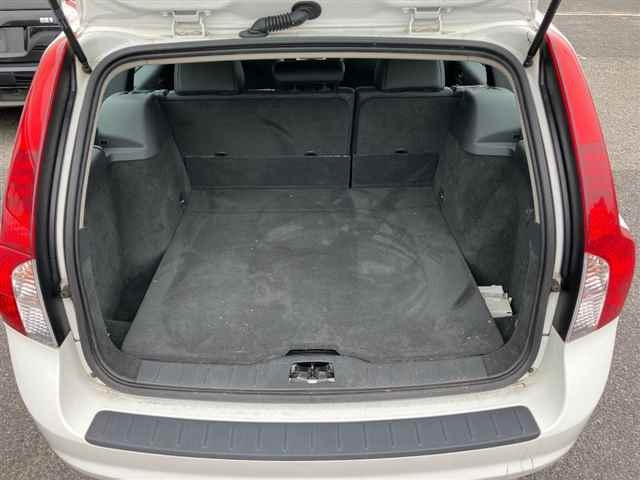 VOLVO V50 2011