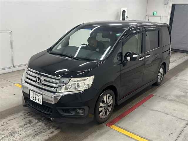 HONDA STEP WAGON 2013