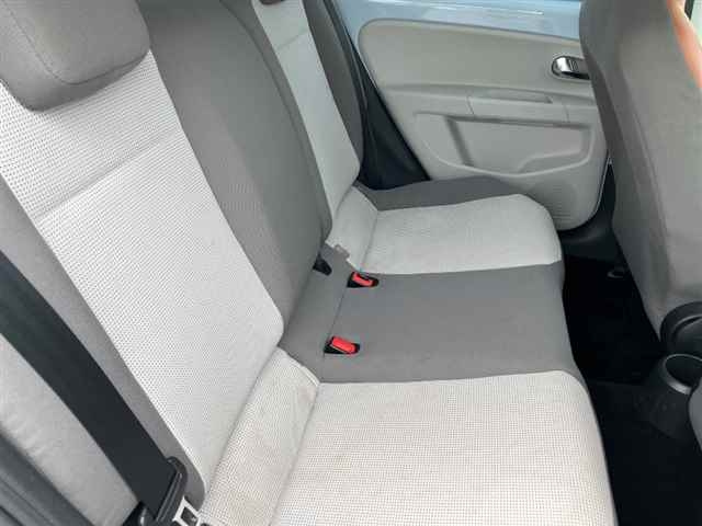 VOLKSWAGEN UP 2013