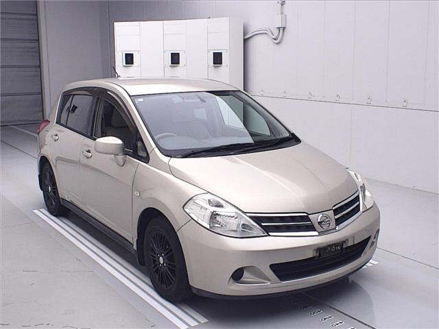NISSAN TIIDA 2008