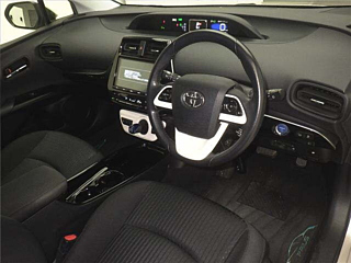 TOYOTA PRIUS 2018