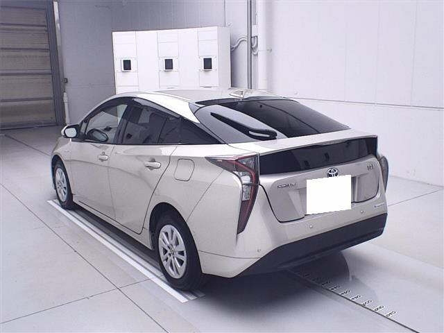 TOYOTA PRIUS 2018