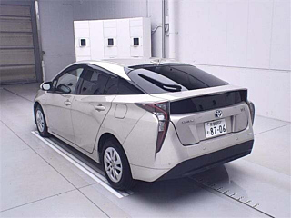 TOYOTA PRIUS 2018