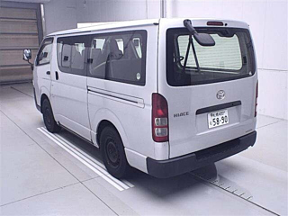 TOYOTA HIACE VAN 2015