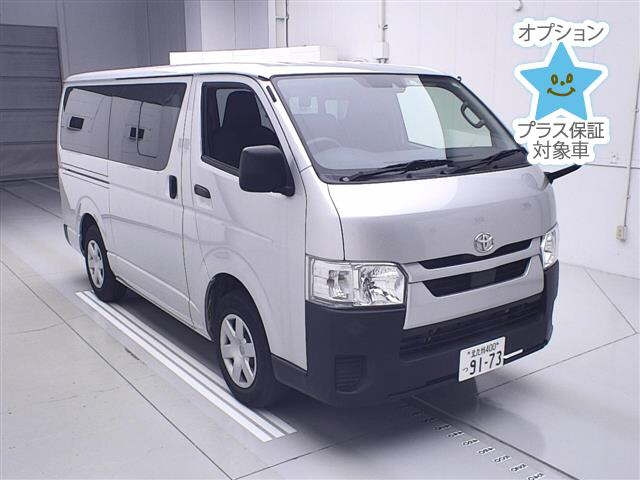 TOYOTA HIACE VAN 2022