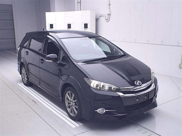 TOYOTA WISH 2013