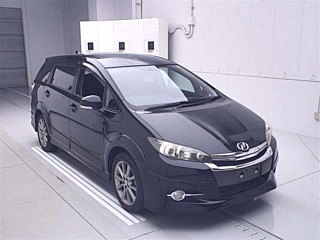 TOYOTA WISH 2013