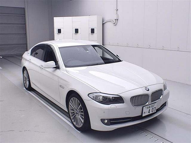 BMW 5 SERIES 2012