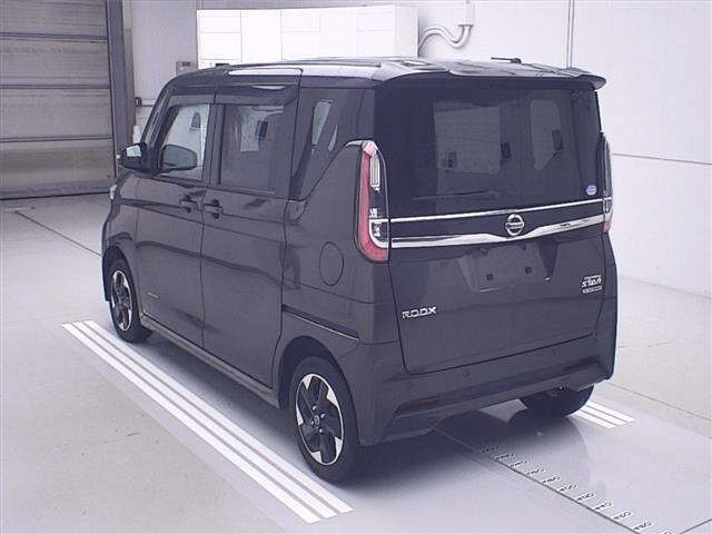 NISSAN ROOX 2020