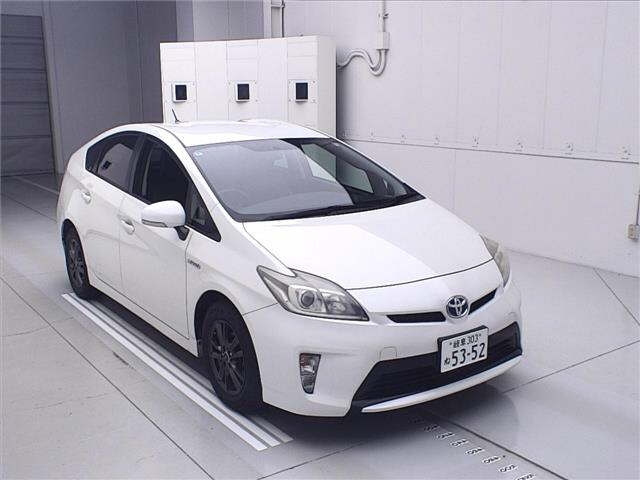 TOYOTA PRIUS 2012