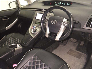 TOYOTA PRIUS 2012