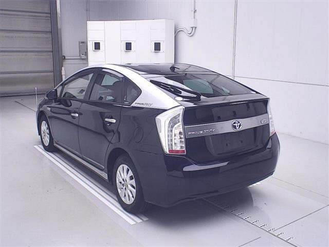 TOYOTA PRIUS PHV 2014