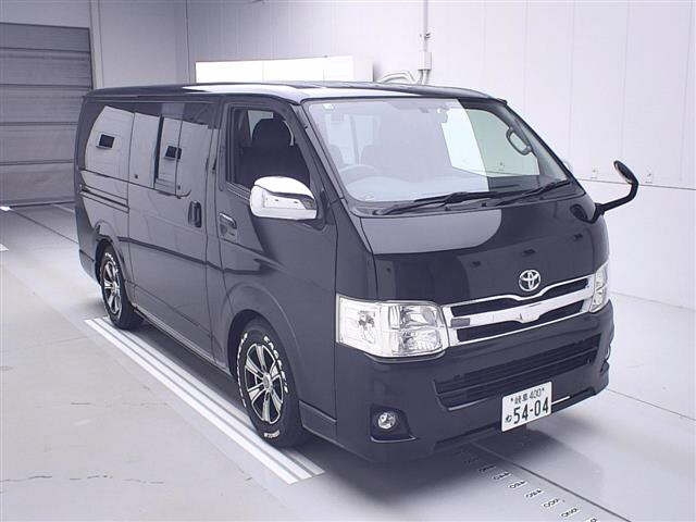 TOYOTA HIACE VAN 2013