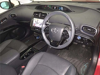 TOYOTA PRIUS 2019
