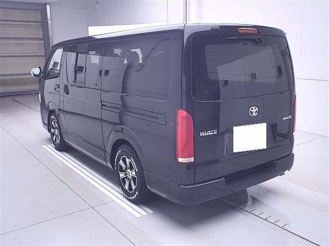 TOYOTA HIACE VAN 2013