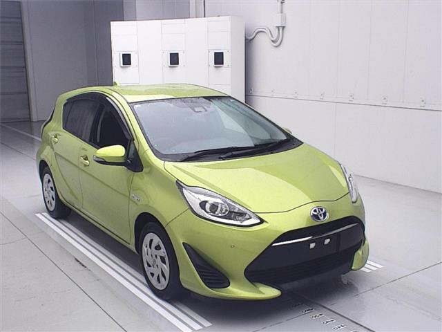TOYOTA AQUA 2018