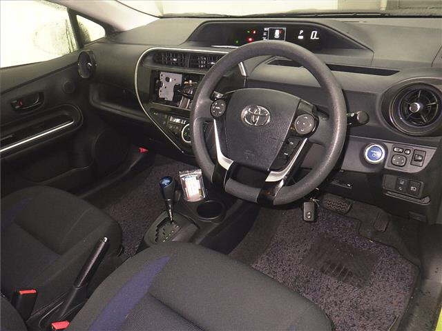 TOYOTA AQUA 2018