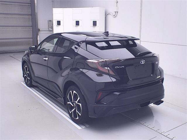TOYOTA C-HR 2018