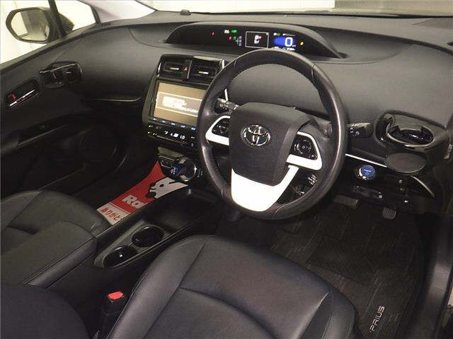 TOYOTA PRIUS 2016