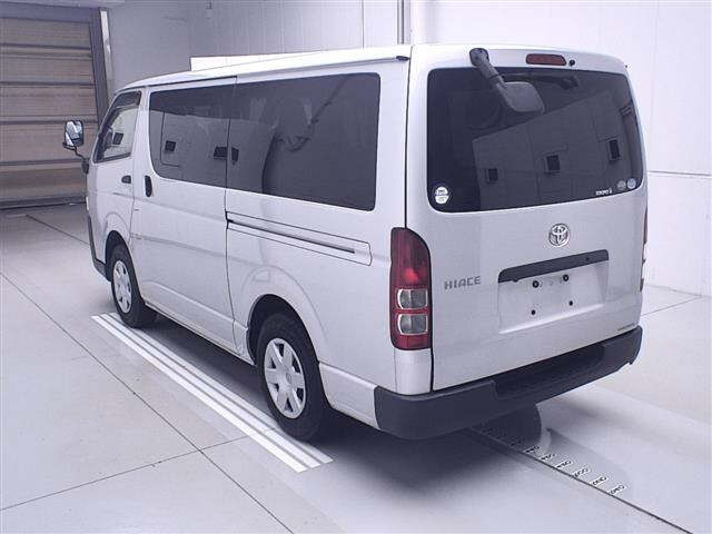 TOYOTA HIACE VAN 2019