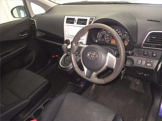 TOYOTA RACTIS 2012