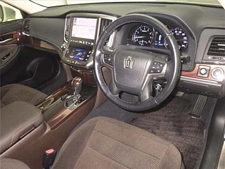 TOYOTA CROWN 2013