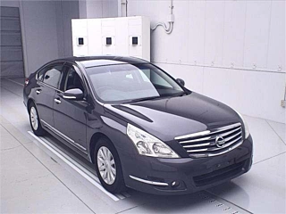 NISSAN TEANA 2010