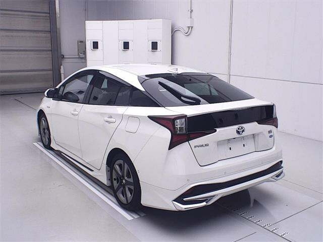 TOYOTA PRIUS 2020