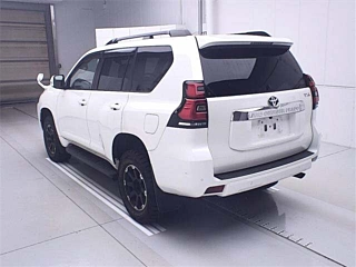 TOYOTA LAND CRUISER PRADO 2020