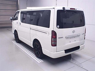 TOYOTA HIACE VAN 2009