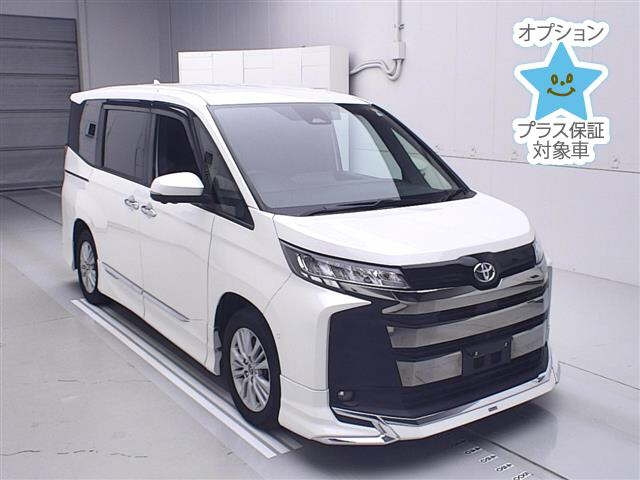 TOYOTA NOAH 2022